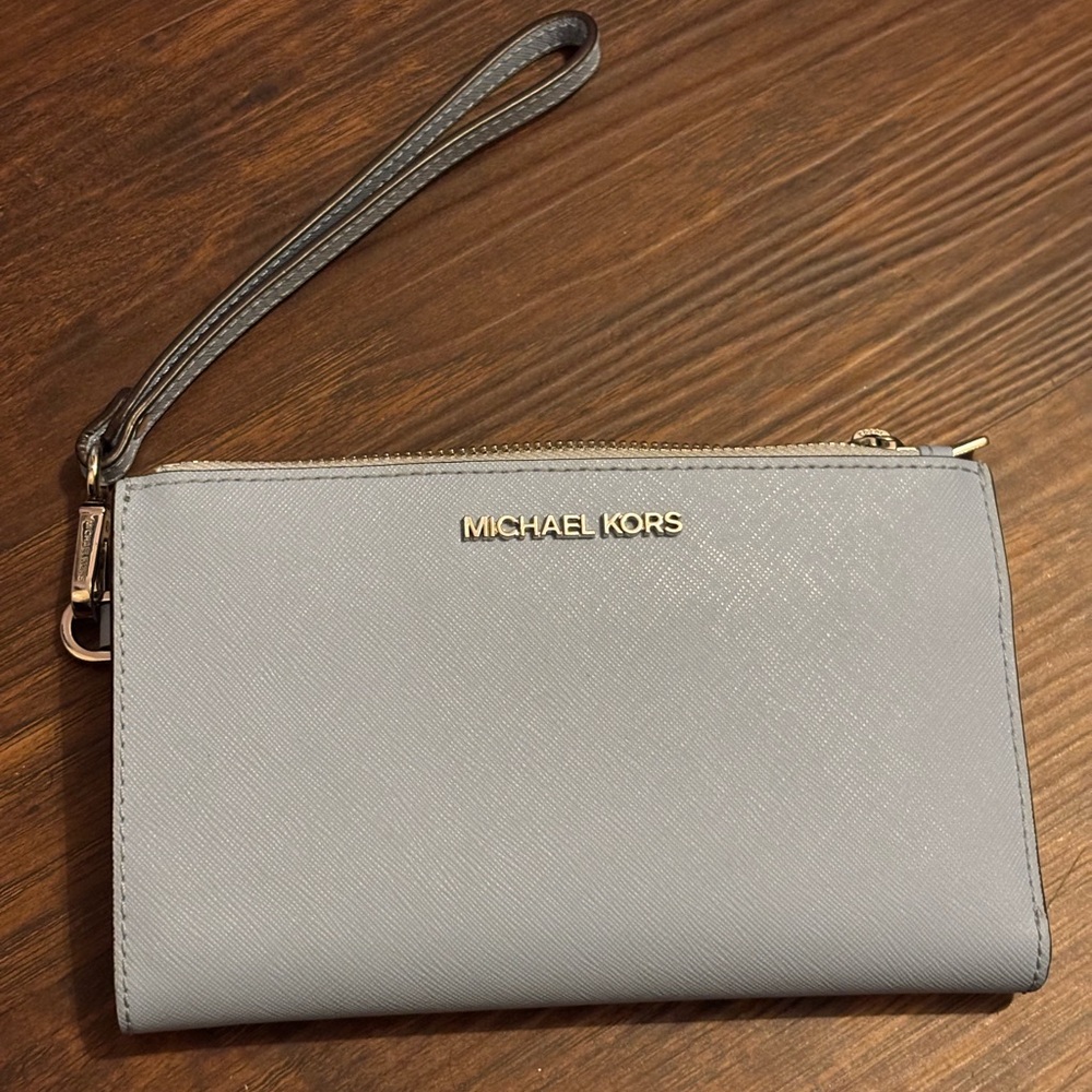 Michael Kors Jet Set Travel Large Double Zip Wallet Pale Blue